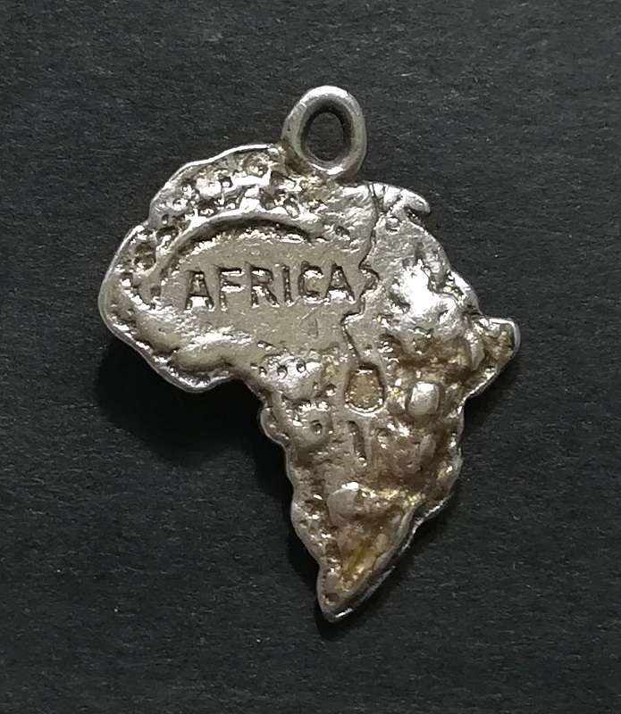 STERLING SILVER *AFRICA*  CHARM 16X20MM