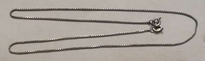 STERLING SILVER FINE CHAIN 400MM 1.5 GRAMS