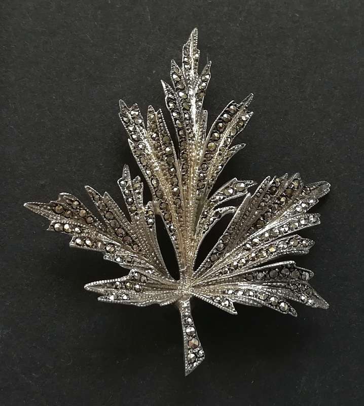 LARGE STERLING SILVER + MARCASITE LEAF BROOCH 50X60MM 10.5 GRAMS