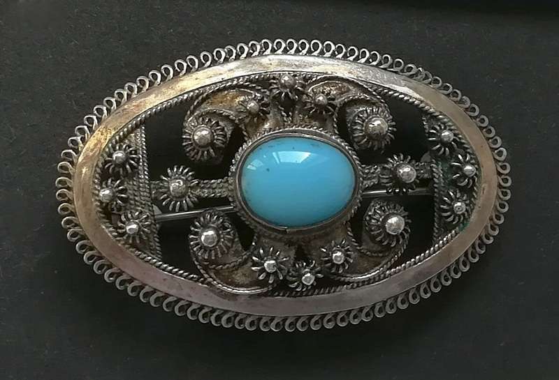 935 SILVER + BLUE PORCELAIN BROOCH 30X47MM 8.6 GRAMS