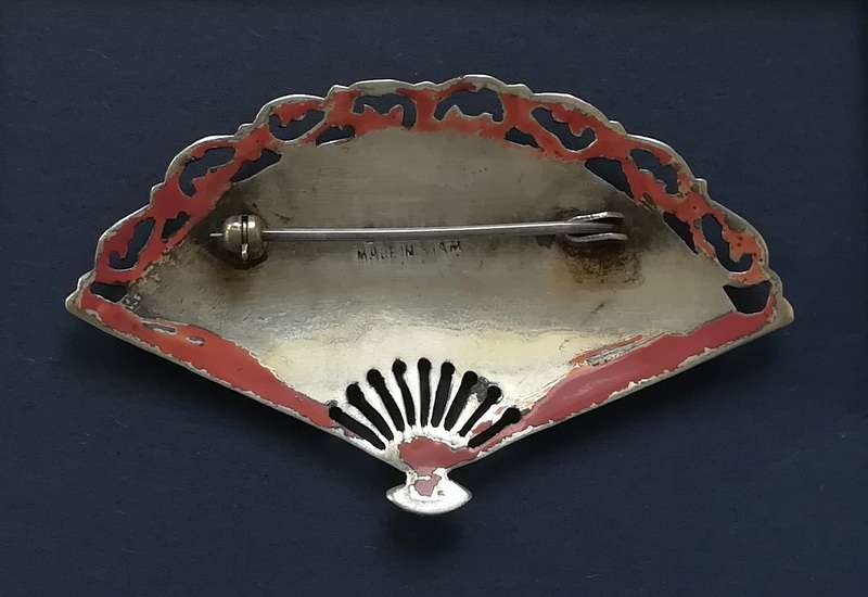 SIAM STERLING SILVER FAN SHAPE BROOCH 40X60MM 8.8 GRAMS