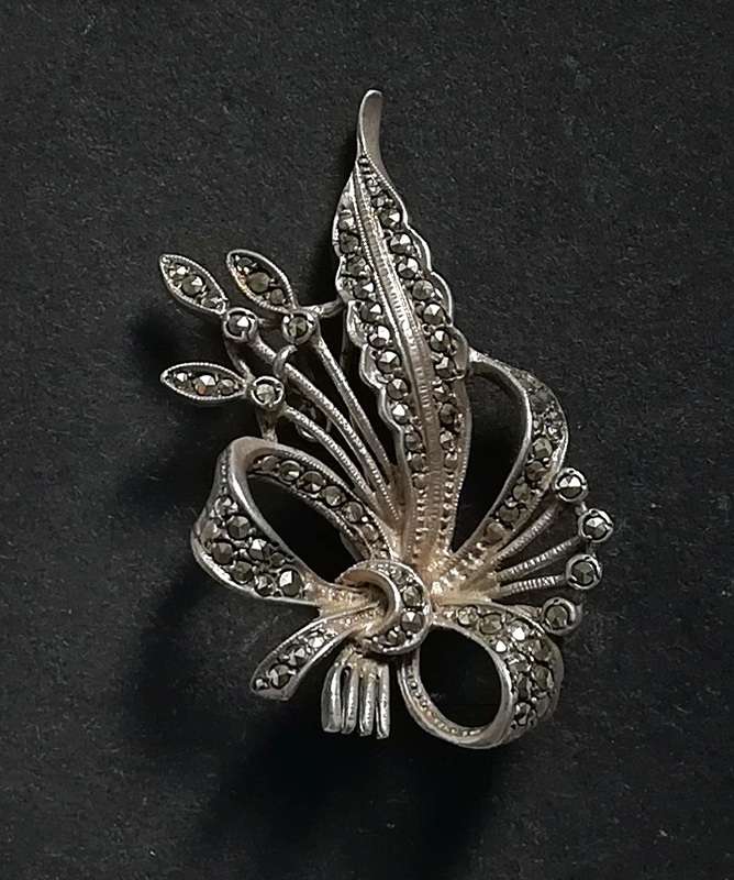 STERLING SILVER + MARCASITE  BROOCH  28X50MM 10 GRAMS