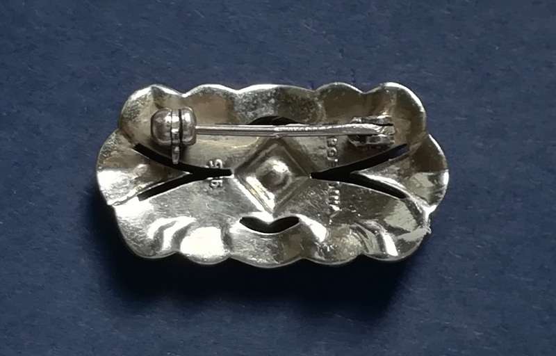 ARGENTINA STERLING SILVER + MARCASITE BROOCH  18X32MM
