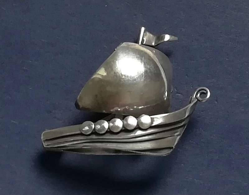 STERLING SILVER SAILING SHIP BROOCH 30X40MM
