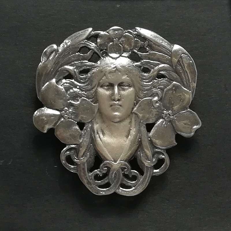 STERLING SILVER ART NOUEAU PENDANT/BROOCH 36X36MM