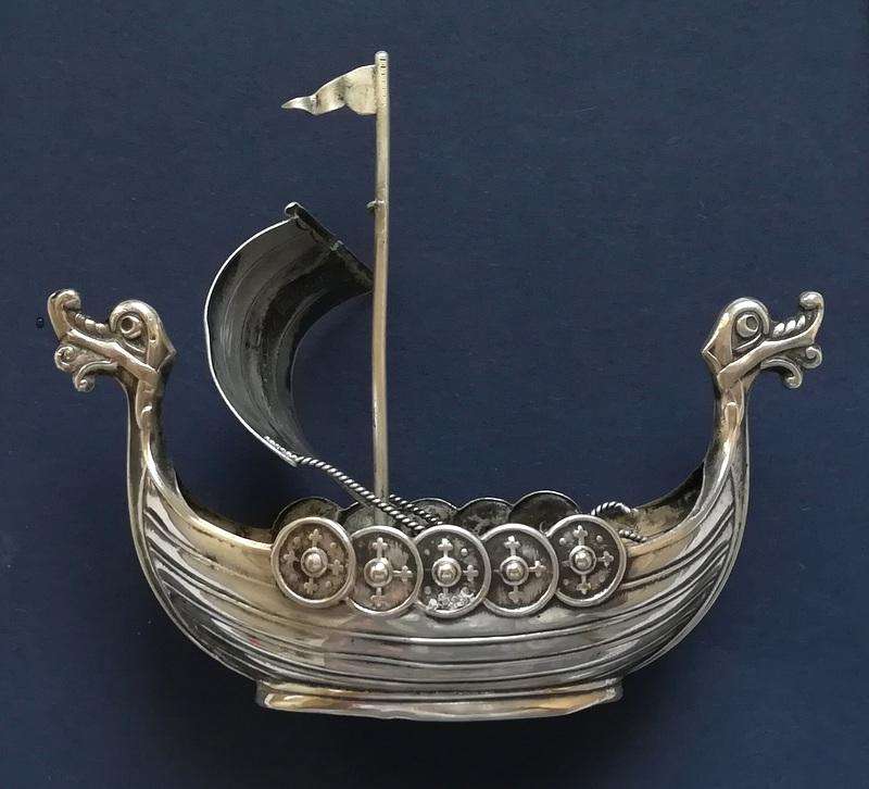NORWAY 830S VIKING SHIP 30X70X85MM 19.9 GRAMS
