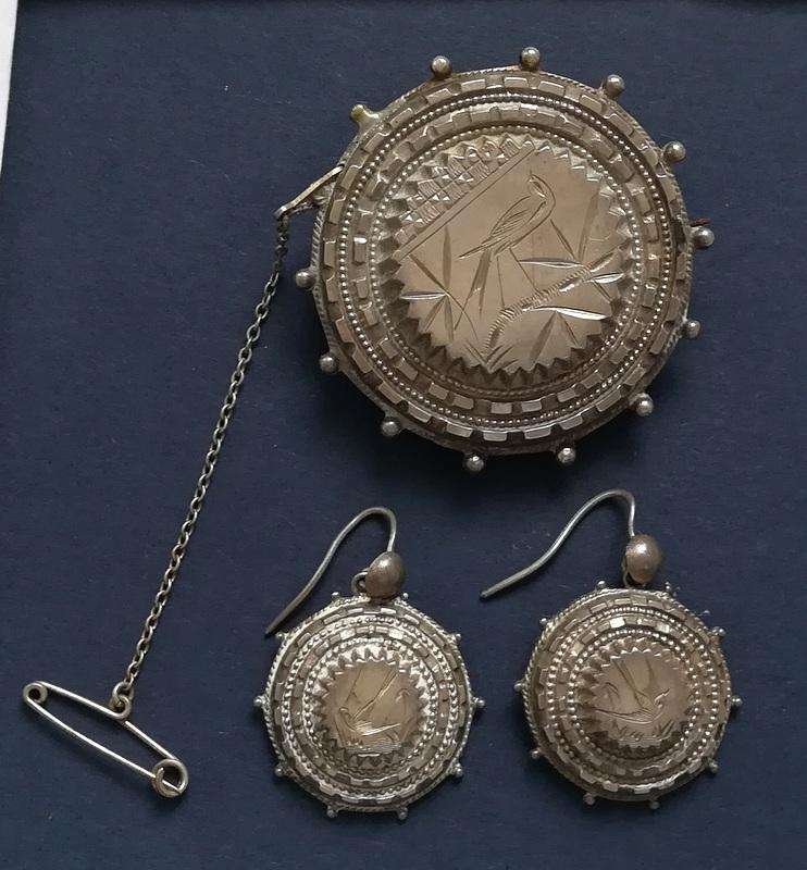 STERLING SILVER BROOH 37MM AND EARRINGS 22MM