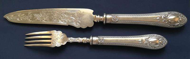 VICTORIAN SHEFFIELD 1861 STERLING SILVER *CAKE SERVERS* BOXED 176 GRAMS BOX 90X320MM