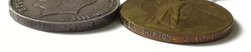 WW1 1914-1918 MEDAL AND WW1 SOUTH AFRICAN VICTORY MEAL FULL SIZE GNR CEV SHIPTON SAFA