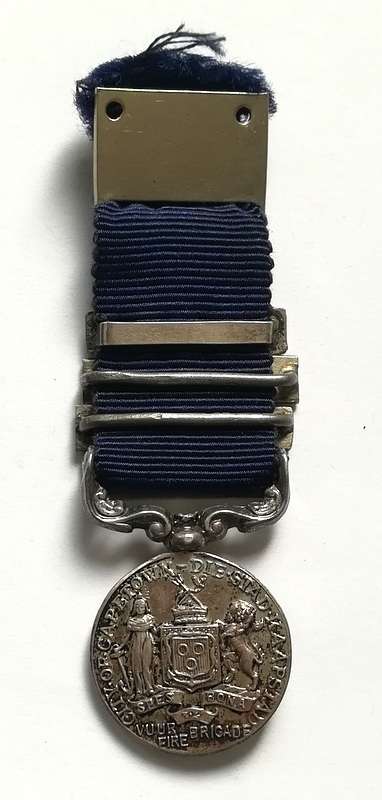 SOUTH AFRICAN FIRE SERVICES INSTITUTE LONG SERVICE MEDAL CITY OF CAPE TOWN *SILVER MINIATURE*
