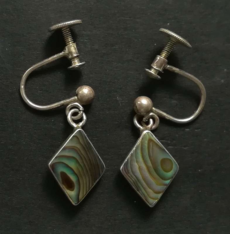 STERLING SILVER AND SHELL EARRINGS 10X20MM 2.4 GRAMS