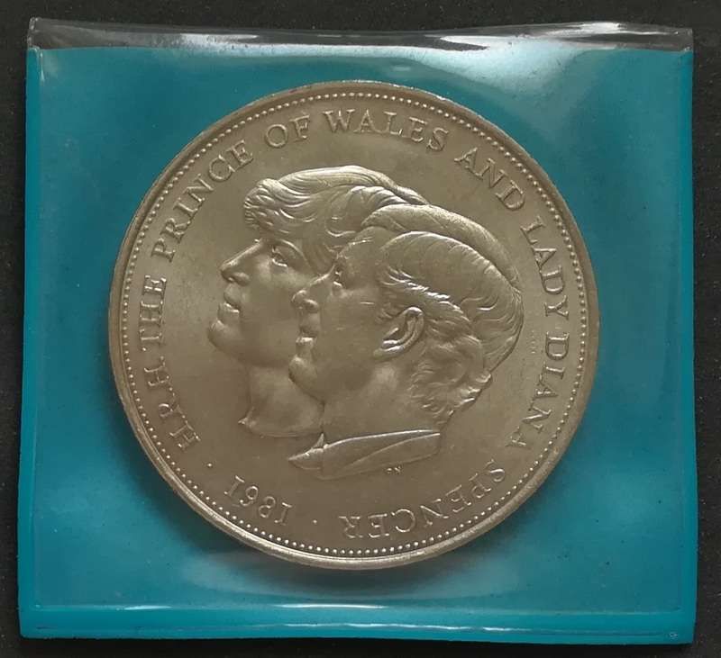 GREAT BRITAIN 1981 CHARLES + DI CROWN *BARCLAYS*
