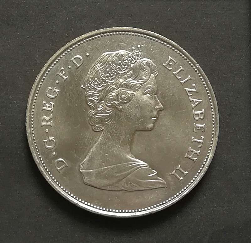 GREAT BRITAIN 1981 *CHARLES AND DI* CROWN