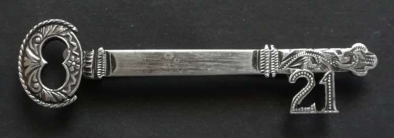 STERLING SILVER  21ST KEY BROOCH 15X58MM 4.7 GRAMS