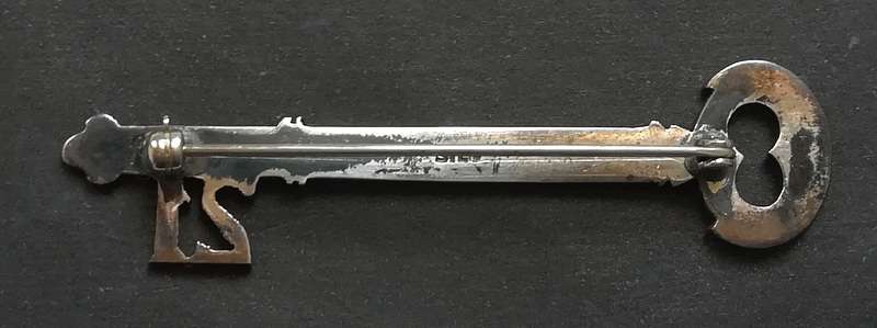 STERLING SILVER  21ST KEY BROOCH 15X58MM 4.7 GRAMS