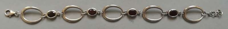 STERLING SILVER  AND GARNETS BRACELET 15 X 200MM 14.1 GRAMS