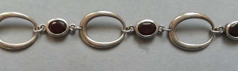 STERLING SILVER  AND GARNETS BRACELET 15 X 200MM 14.1 GRAMS