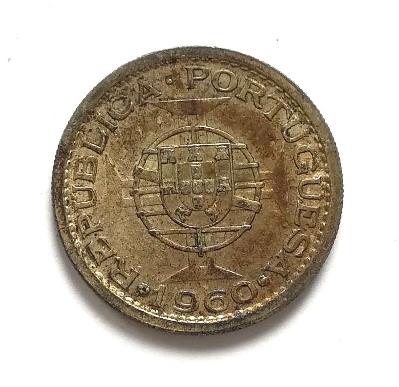 MOZAMBIQUE 1960 SILVER 5 ESCUDOS