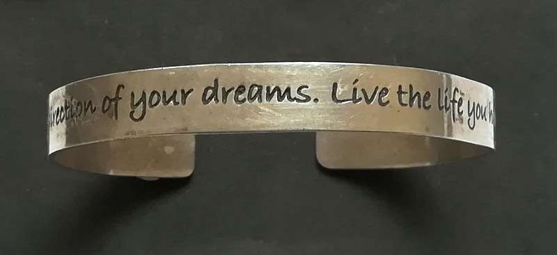 STERLING   *FOLLOW DREAMS* LIVE LIFE YOU HAVE IMAGINED THOREAU BANGLE - BLUE TURTLE 180MM 13.7 GRAMS