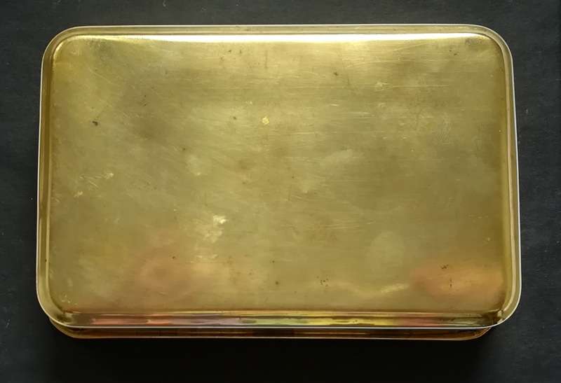 1914 QUEEN MARY CHRISTMAS CHOCOLATE TIN