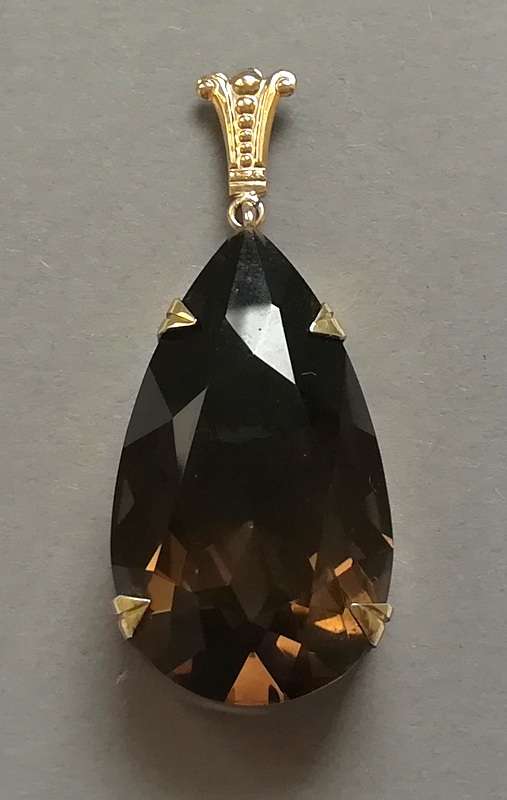 14K GOLD AND TOPAZ PENDANT STONE 20X30MM 10.9 GRAMS
