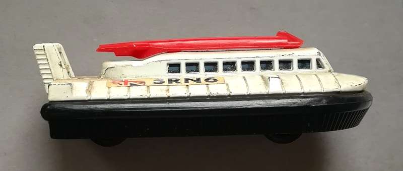 LESNEY MATCHBOX SUPERFAST NO.72 HOVERCRAFT