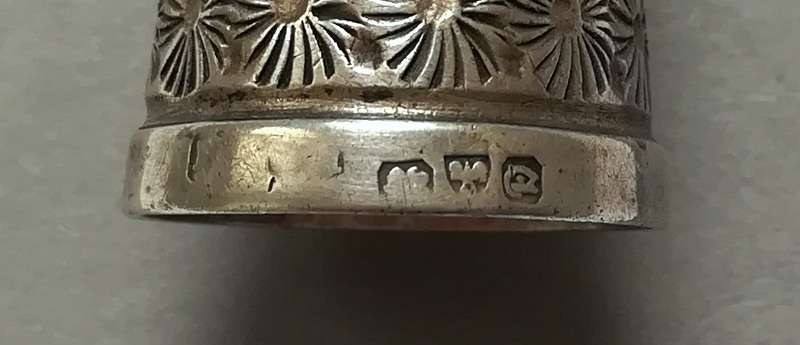 STERLING SILVER CHESTER 1929 THIMBLE 5.3 GRAMS 18X20MM
