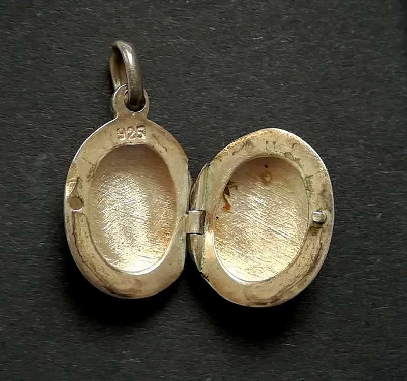 STERLING SILVER LOCKET 12X15MM 2,2 GRAMS