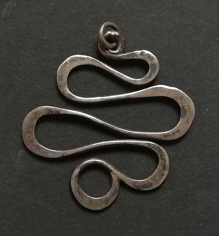 STERLING SILVER PENDANT 30X35MM 2.1 GRAMS