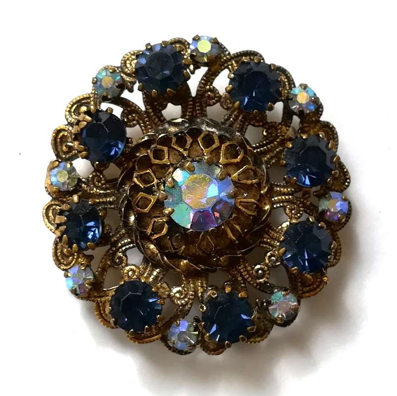 BLUE GLASS AND GILT BROOCH 40MM