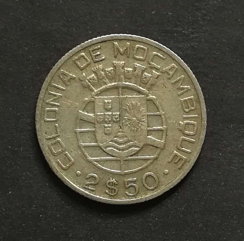 MOZAMBIQUE 1942 SILVER 2.5 ESCUDOS