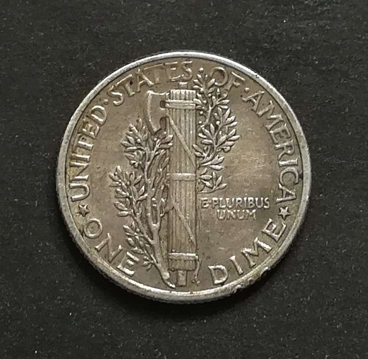 UNITED STATES 1942 SILVER MERCURY DIME
