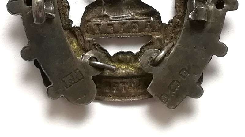 WW1 1900 STERLING SILVER - EGYPT GLOUCESTERS HIRE REG BADGE 30X34 *PIN MISSING*