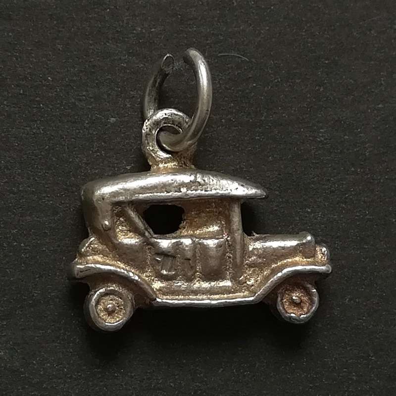 STERLING SILVER CHARM - CAR 12X 17MM 3.4 GRAMS