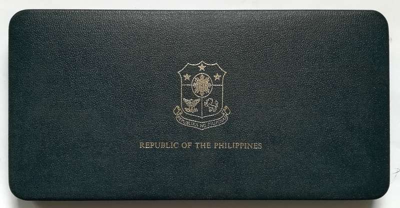 1977 PHILIPPINES PROOF SET WITH COA 50+25 PISO SILVER