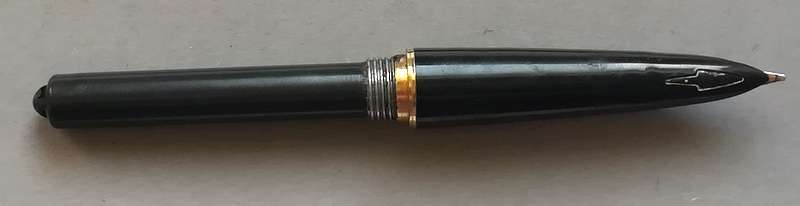 PARKER 61 FOUNTAIN PEN *ENGLAND* FAIR CONDITION - SEE PHOTOS