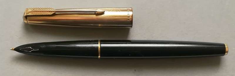 PARKER 61 FOUNTAIN PEN *ENGLAND* FAIR CONDITION - SEE PHOTOS