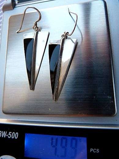 ATTRACTIVE VINTAGE EARRINGS, STERLING SILVER WITH ONYX .4,99 GR