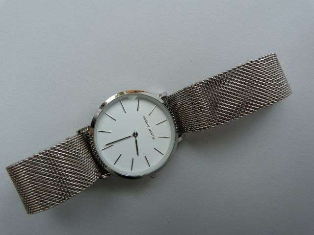 WATCH IN AS NEW CONDITION "HANNAH MARTIN". EXCELLENT WORKING.SPOTLESS