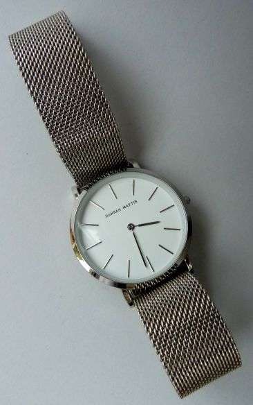 WATCH IN AS NEW CONDITION "HANNAH MARTIN". EXCELLENT WORKING.SPOTLESS
