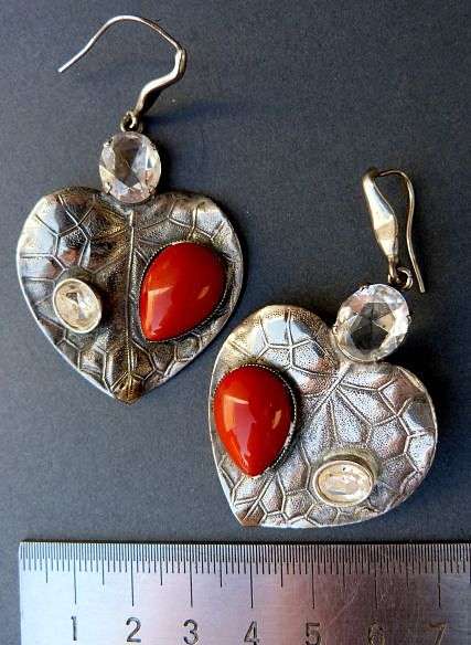 VINTAGE EARRINGS. STUNNING DESIGN