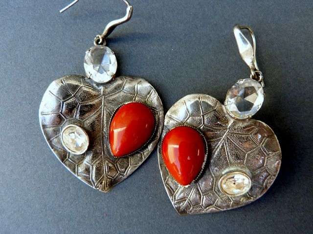 VINTAGE EARRINGS. STUNNING DESIGN