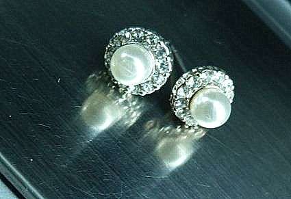 STRIKING STUDS. COSTUME JEWELLERY. UNUSED