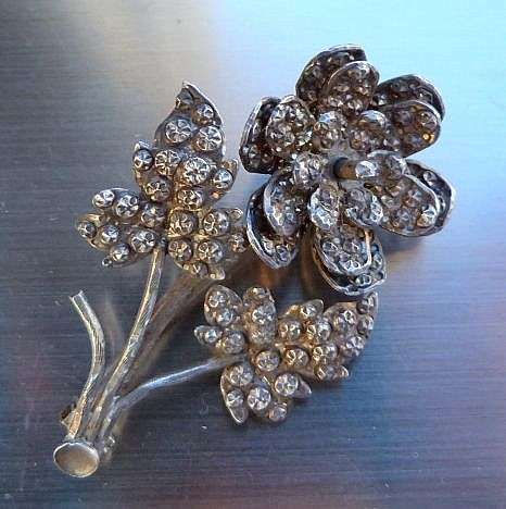 SILVER BROOCH, VINTAGE FLOWER DESIGN