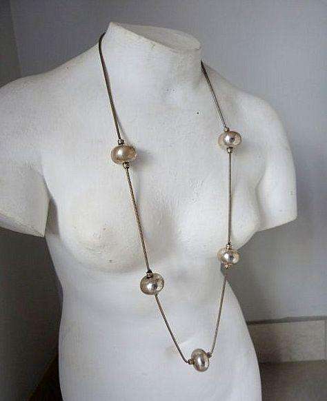 UNUSUAL DECORATIVE NECKLACE. VINTAGE COSTUME .84cm