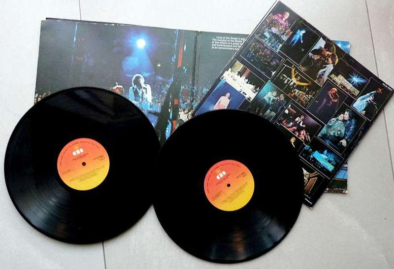 NEIL DIAMOND. LP. VINYL. ''Love at the Greek". LIFE.  2 LPs