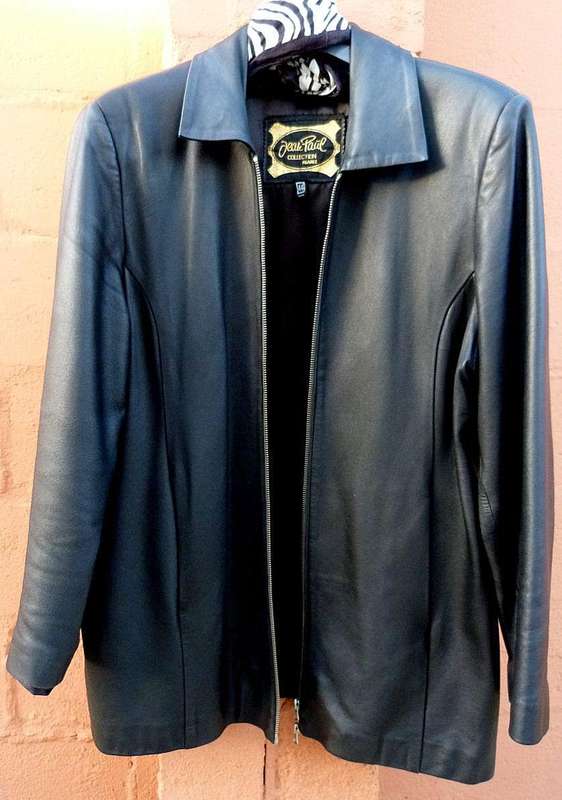 NAPPA SUPER SOFT GENUINE LEATHER JACKET, BLACK/CHARCOAL. SIZE 44/42