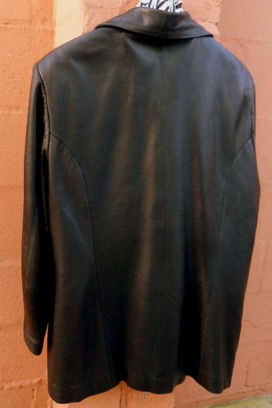 NAPPA SUPER SOFT GENUINE LEATHER JACKET, BLACK/CHARCOAL. SIZE 44/42
