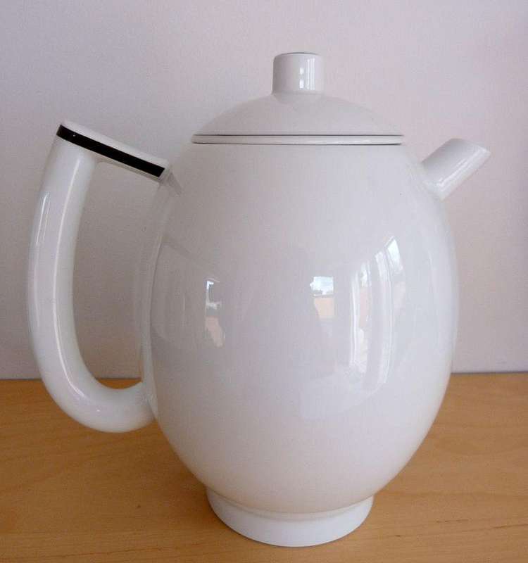 VINTAGE CLASSY COFFEE POT, GERMAN ARZBERG, EXCELLENT CONDITION