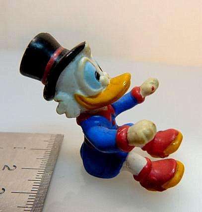 DISNEY FIGURINE, COLLECTABLE UNCLE DUCK